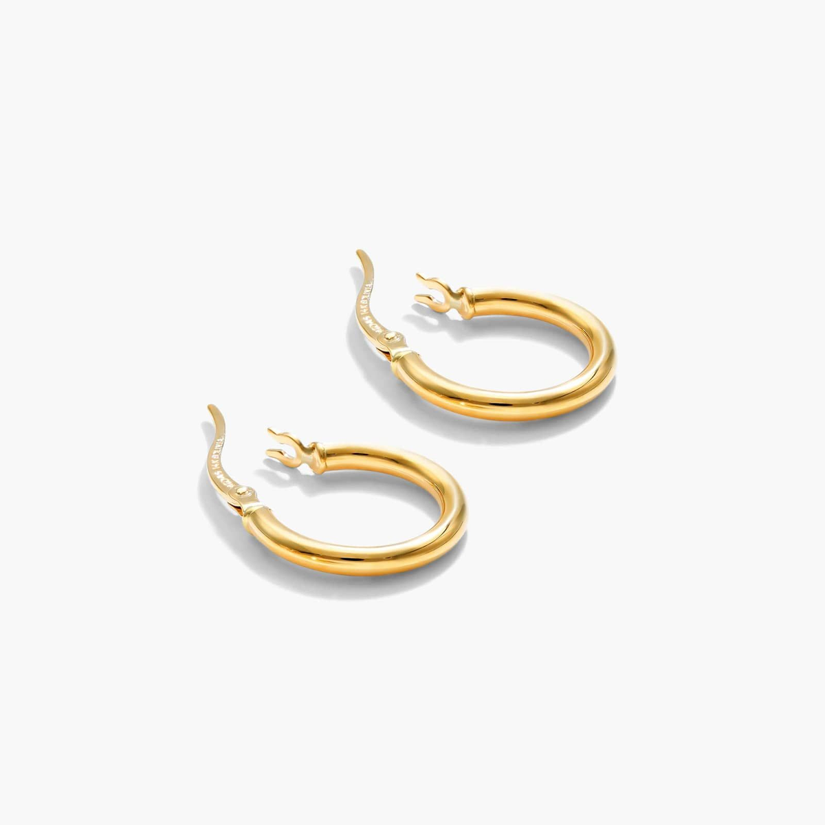Hoop Earrings In 14K Yellow Gold